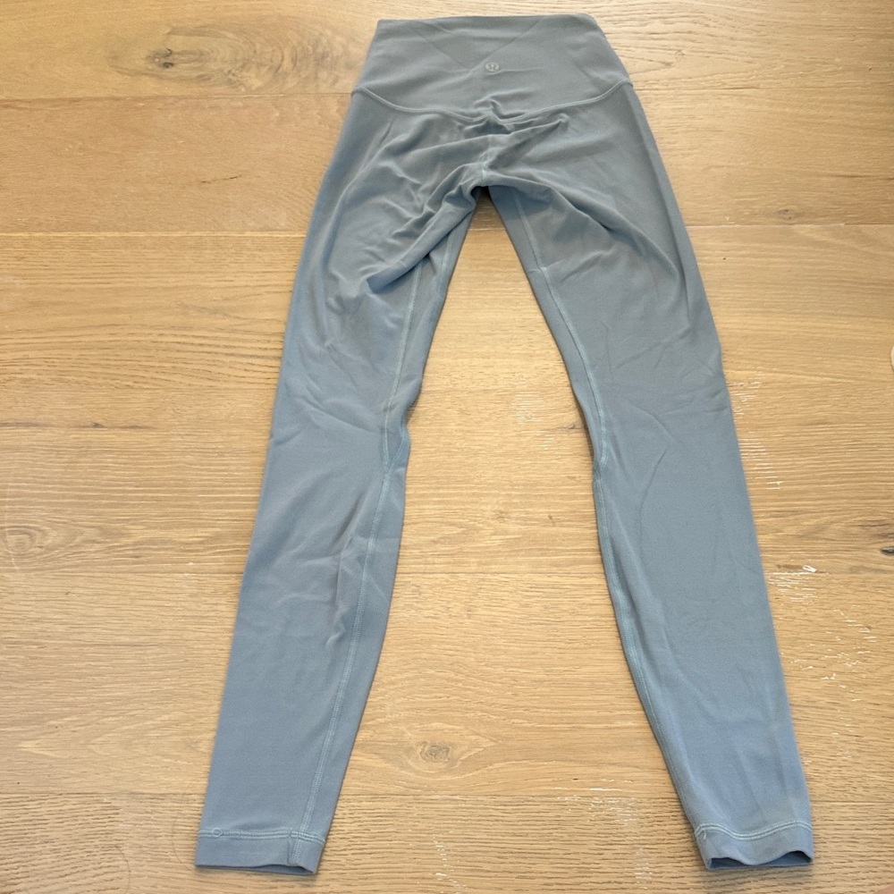 lululemon women’s Align light blue gray color Leggings size 0 25” inseam